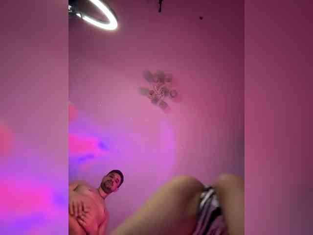 VIP17CoupleDream webcam