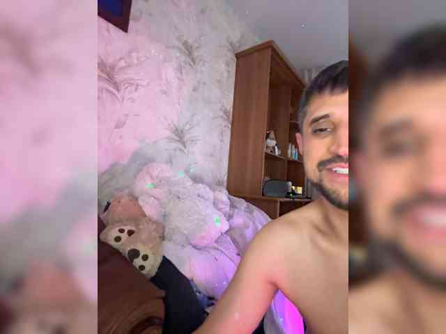 VIP17CoupleDream webcam