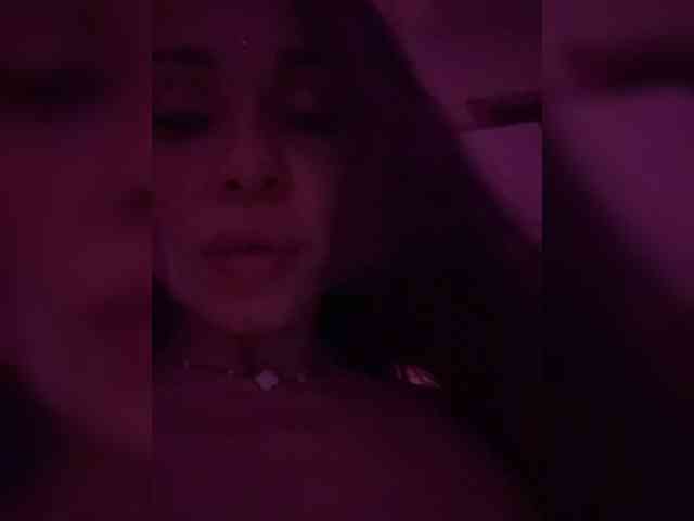 VIP17CoupleDream webcam