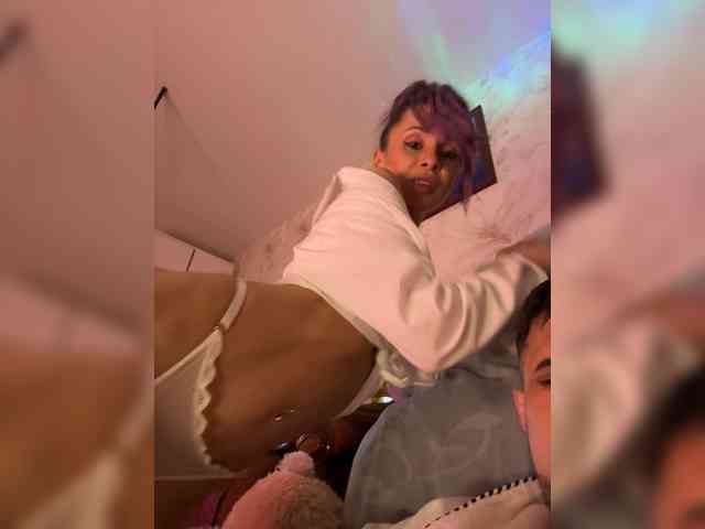 VIP17CoupleDream webcam