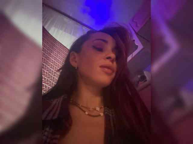 VIP17CoupleDream Live Webcam on {site_name}