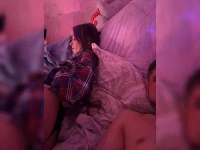 VIP17CoupleDream webcam