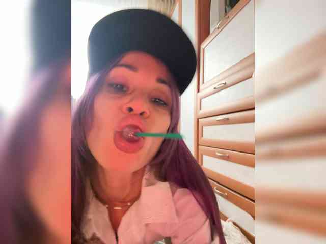 VIP17CoupleDream webcam