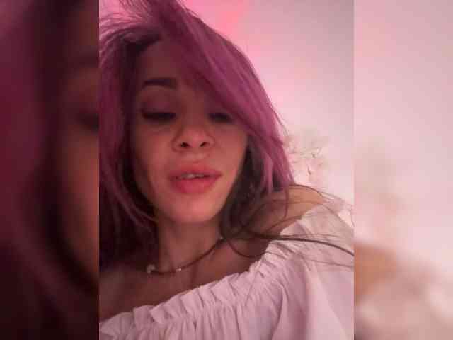 VIP17CoupleDream Live Webcam on {site_name}