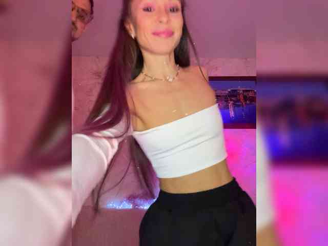 VIP17CoupleDream webcam