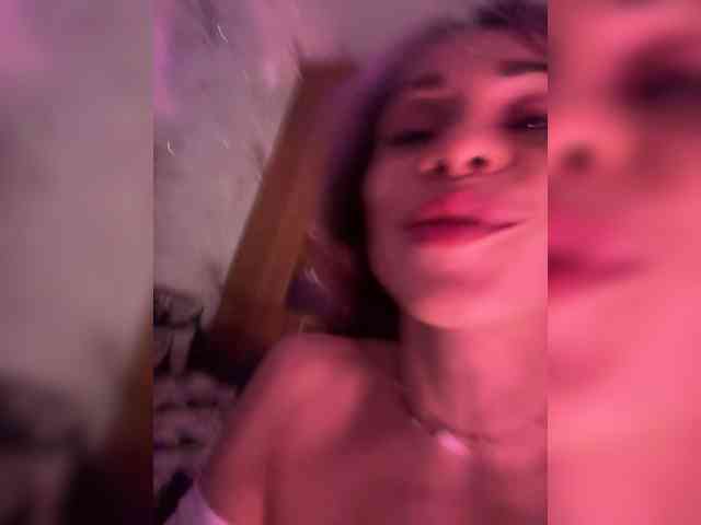 VIP17CoupleDream webcam