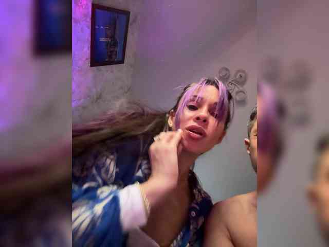 VIP17CoupleDream webcam