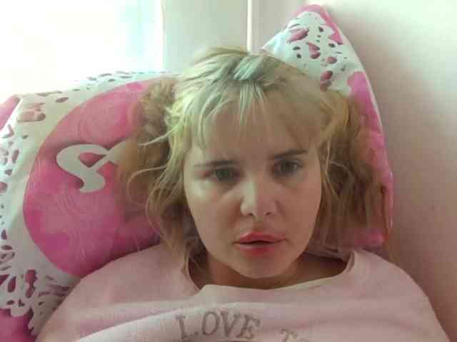 ElenaPleasure webcam