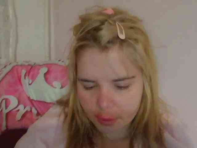 ElenaPleasure webcam