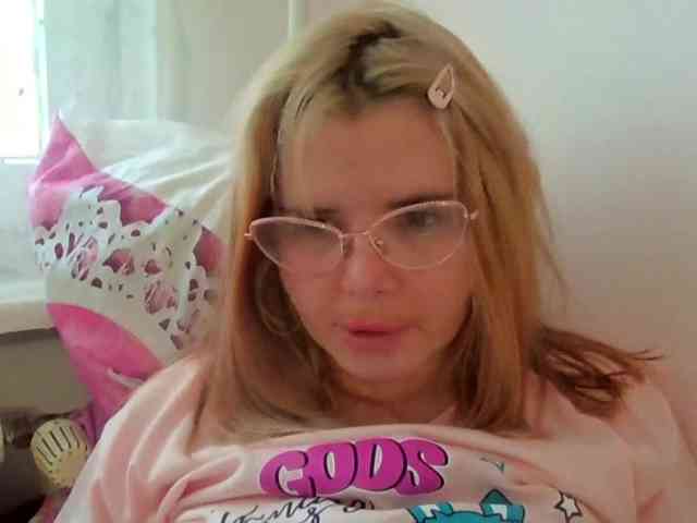 ElenaPleasure webcam