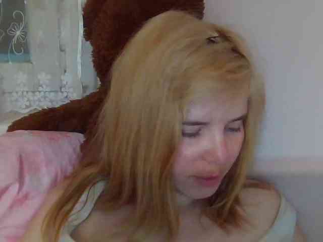 ElenaPleasure webcam