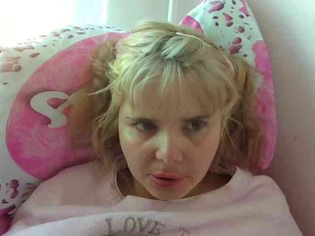 ElenaPleasure webcam