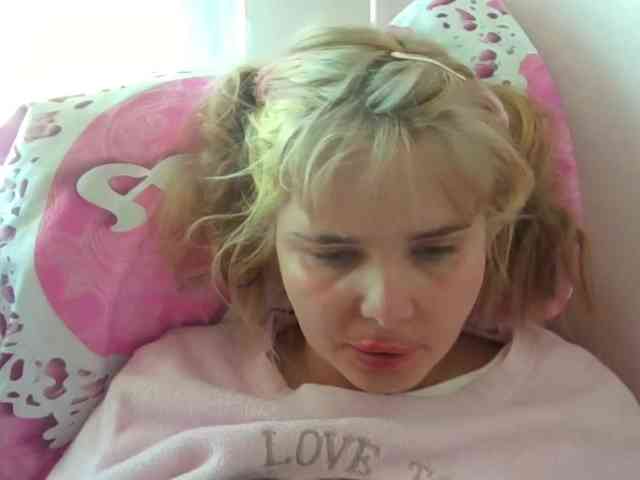 ElenaPleasure webcam