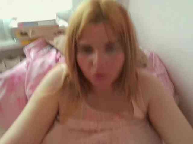 ElenaPleasure webcam