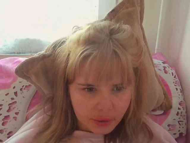 ElenaPleasure webcam