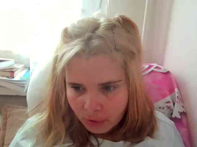 ElenaPleasure webcam