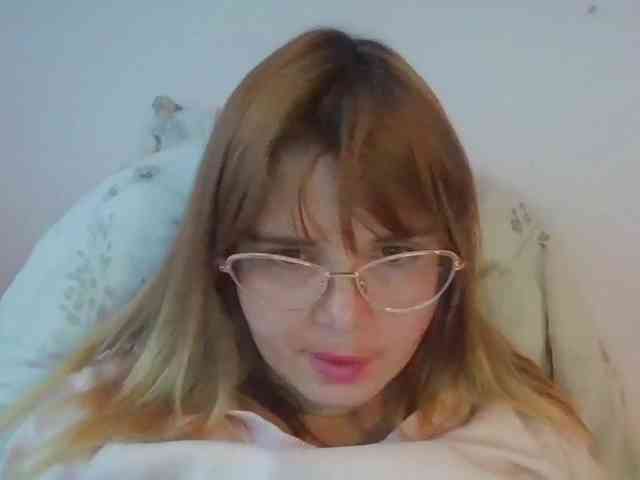 ElenaPleasure webcam