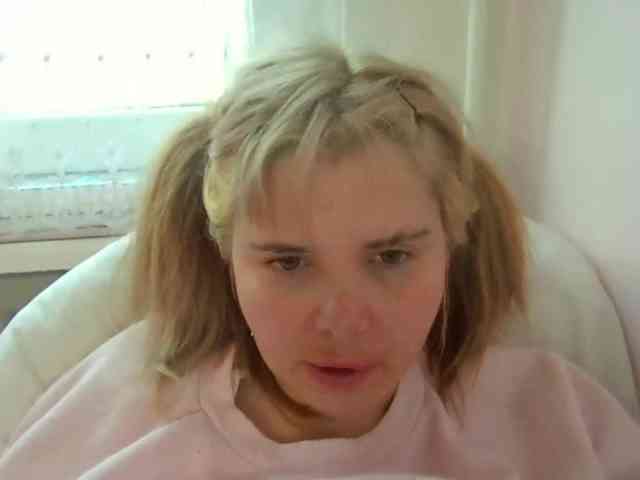 ElenaPleasure webcam