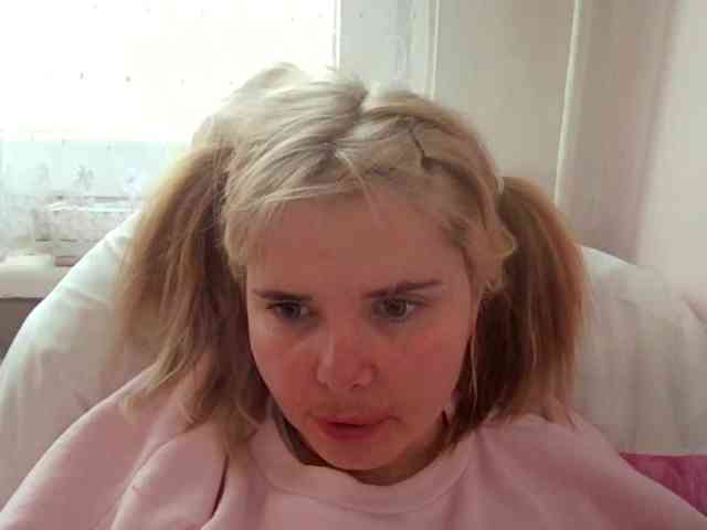 ElenaPleasure webcam