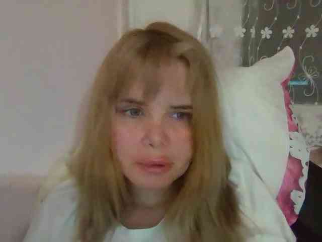 ElenaPleasure webcam