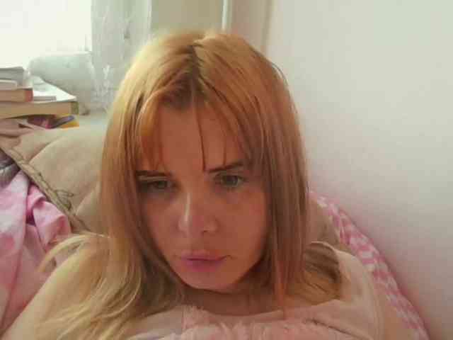 ElenaPleasure webcam