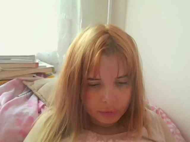 ElenaPleasure webcam