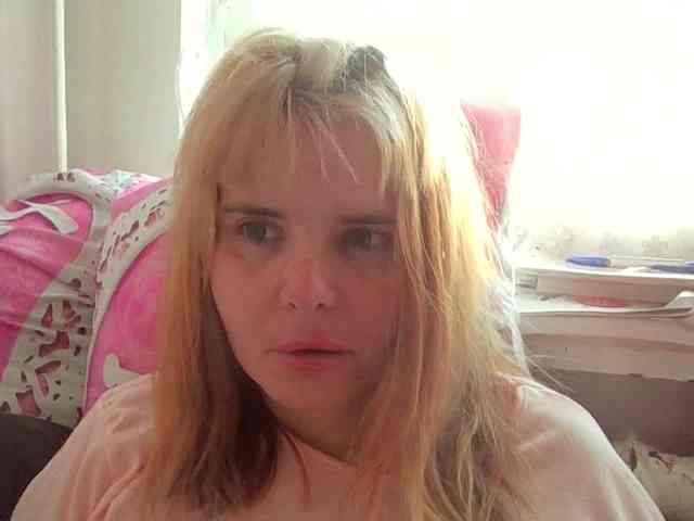 ElenaPleasure webcam