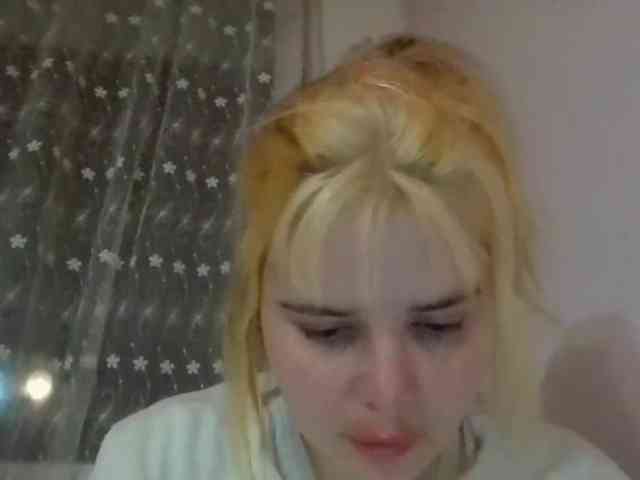 ElenaPleasure webcam