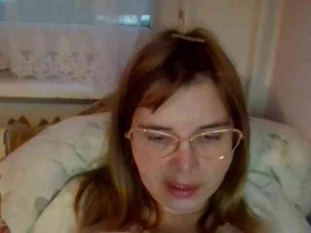 ElenaPleasure webcam