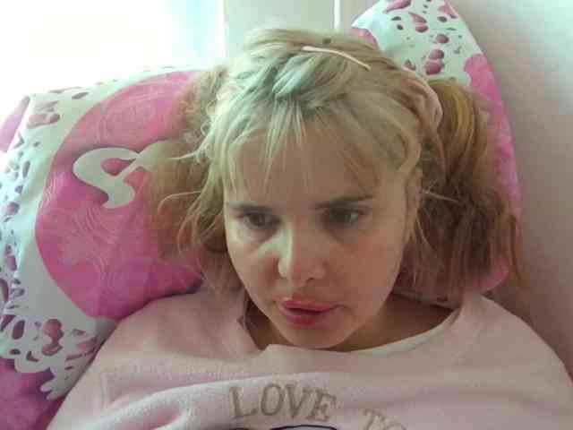 ElenaPleasure webcam