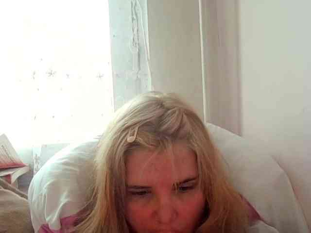 ElenaPleasure webcam