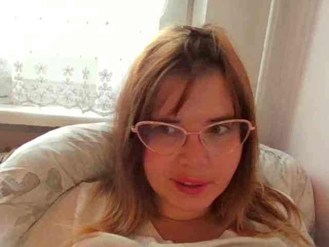 ElenaPleasure webcam