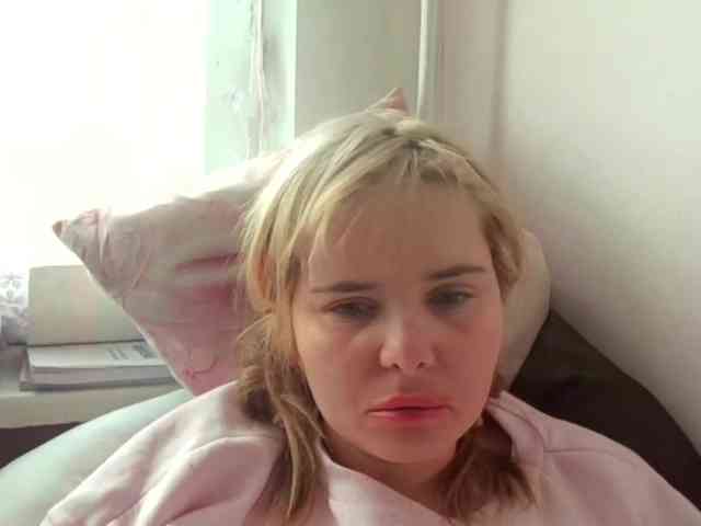 ElenaPleasure webcam