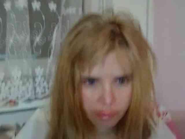 ElenaPleasure webcam