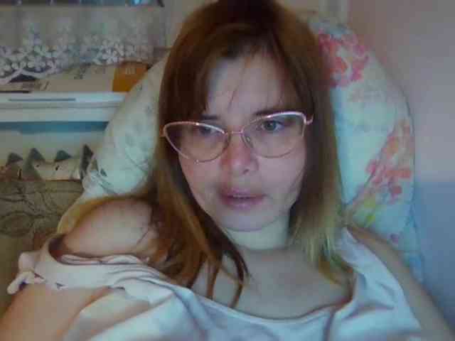 ElenaPleasure webcam