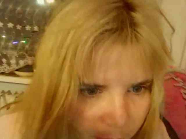 ElenaPleasure webcam