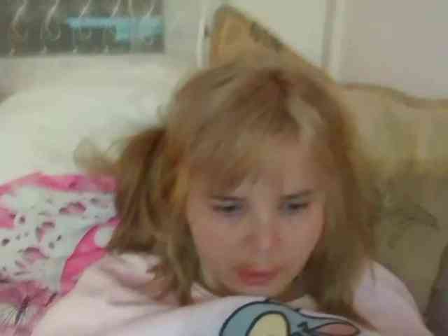 ElenaPleasure webcam