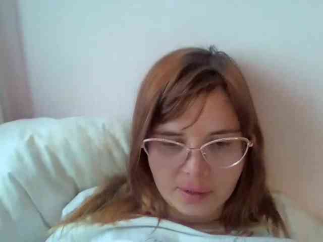 ElenaPleasure webcam