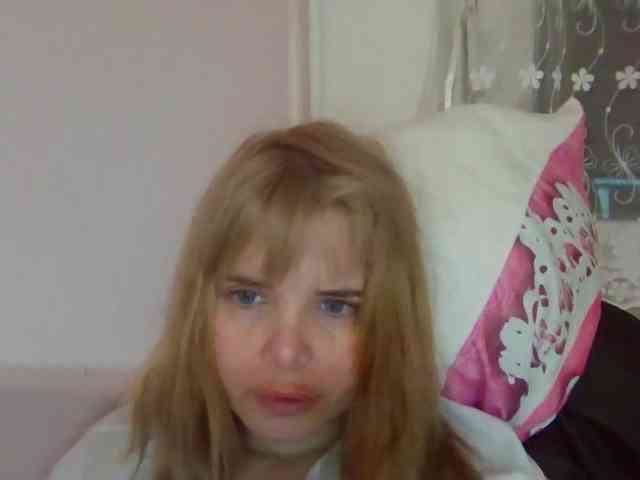 ElenaPleasure webcam