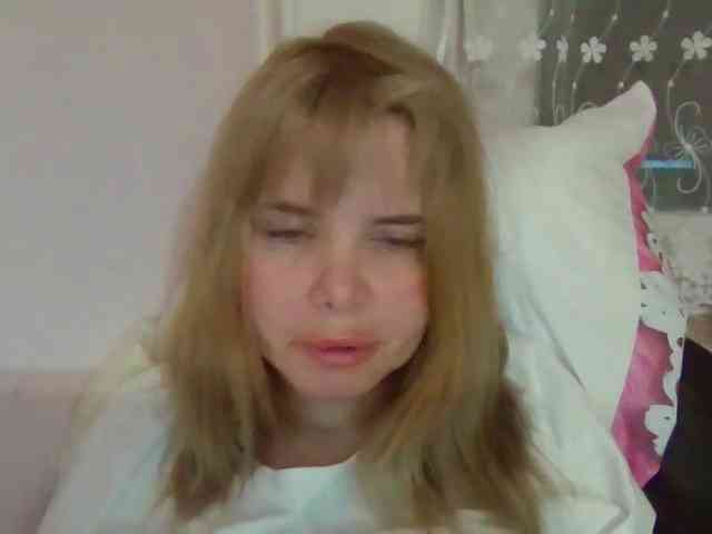 ElenaPleasure webcam