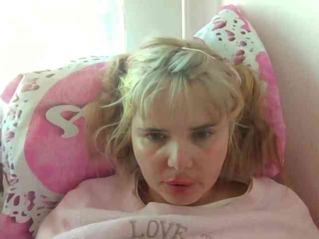 ElenaPleasure webcam