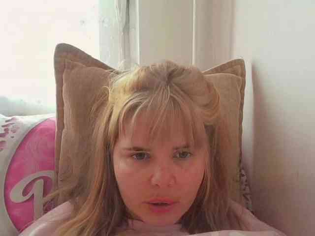 ElenaPleasure webcam