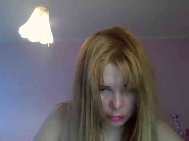 ElenaPleasure webcam