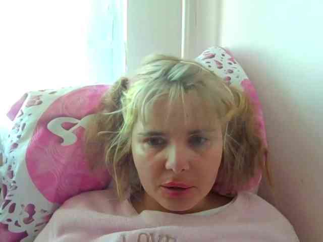 ElenaPleasure webcam