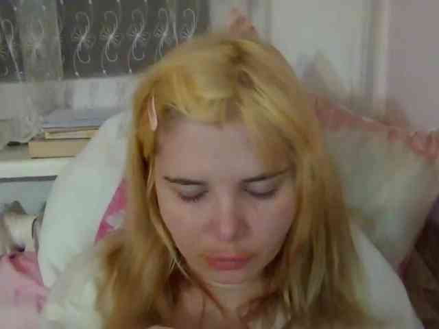 ElenaPleasure webcam