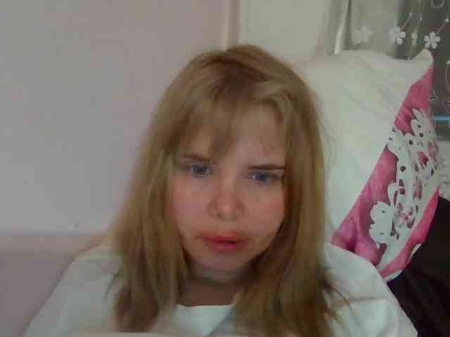 ElenaPleasure webcam