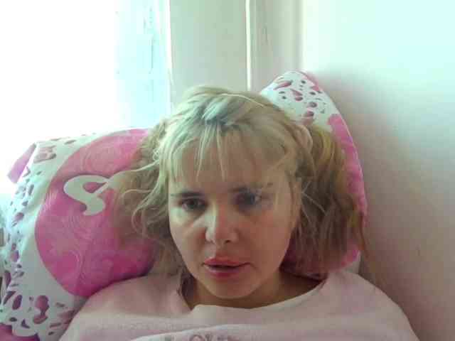 ElenaPleasure webcam