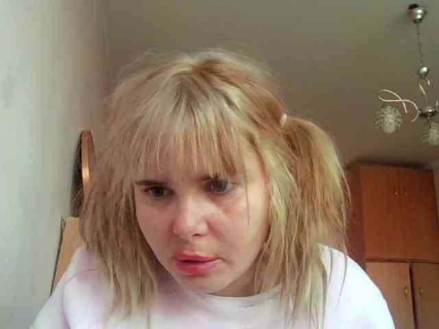 ElenaPleasure webcam