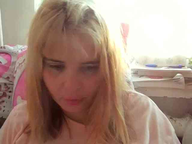 ElenaPleasure webcam