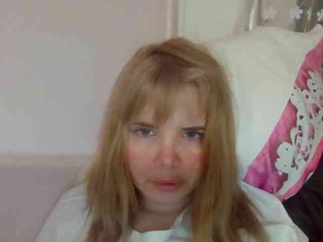 ElenaPleasure webcam